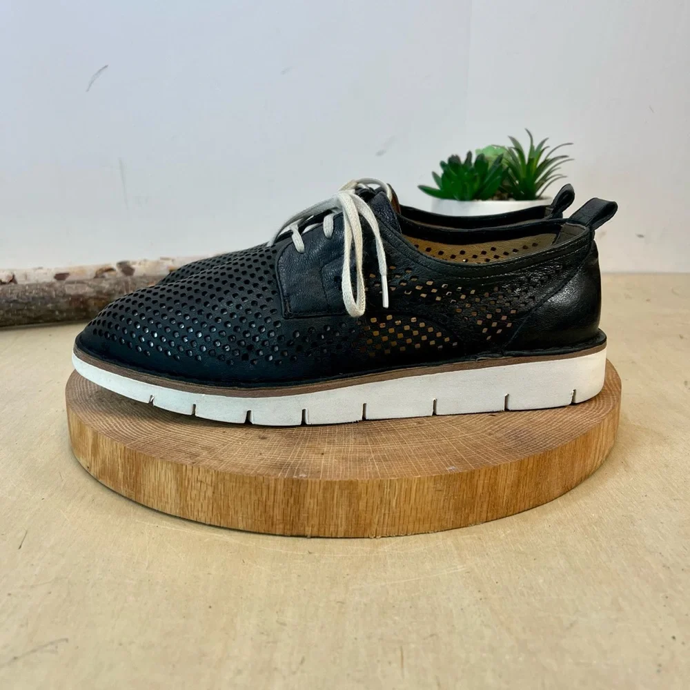 Trask | Lena Perforated Leather Sneakers Size 38/7.5 - Picture 5 of 16